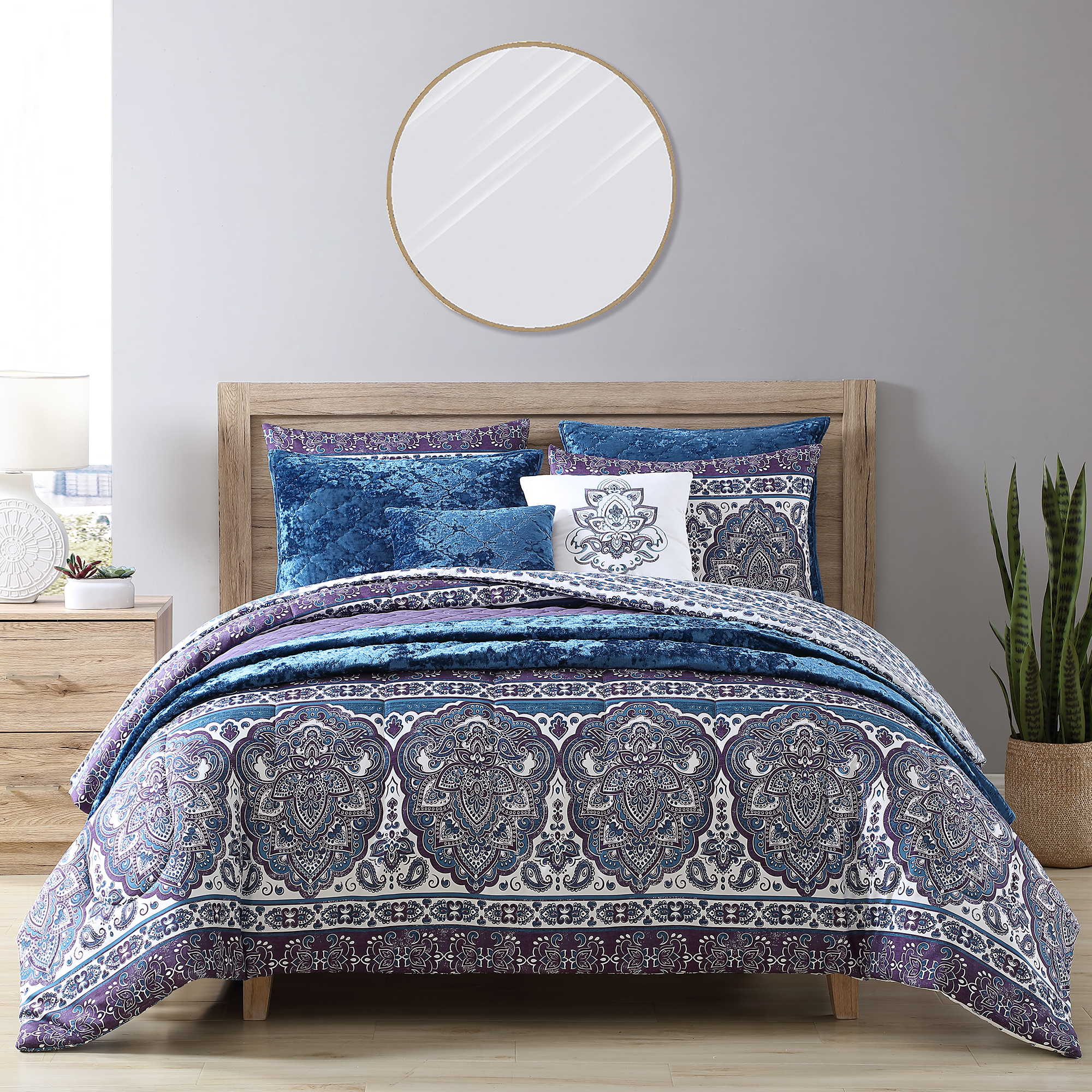 Mainstays 8-Piece Medallion Coordinating Reversible Comforter and Quilt Set, Full/Queen - image 1 of 12