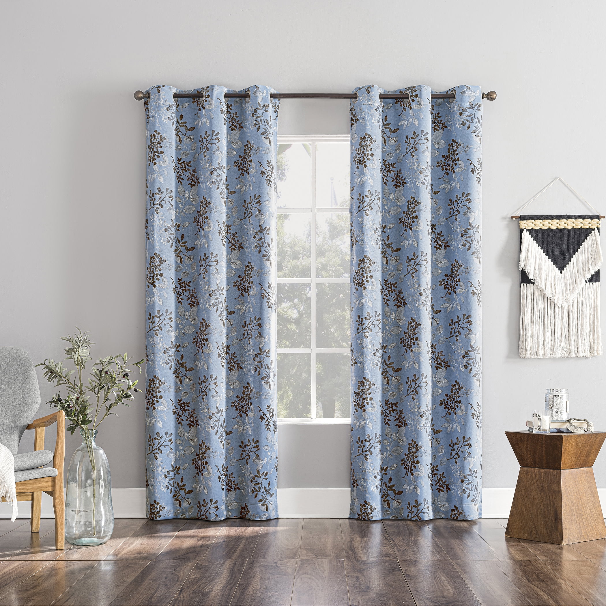 Mainstays Blackout Grommet Single Curtain Panel, 1 Panel, Blue Botanical, 40"W x 95"L