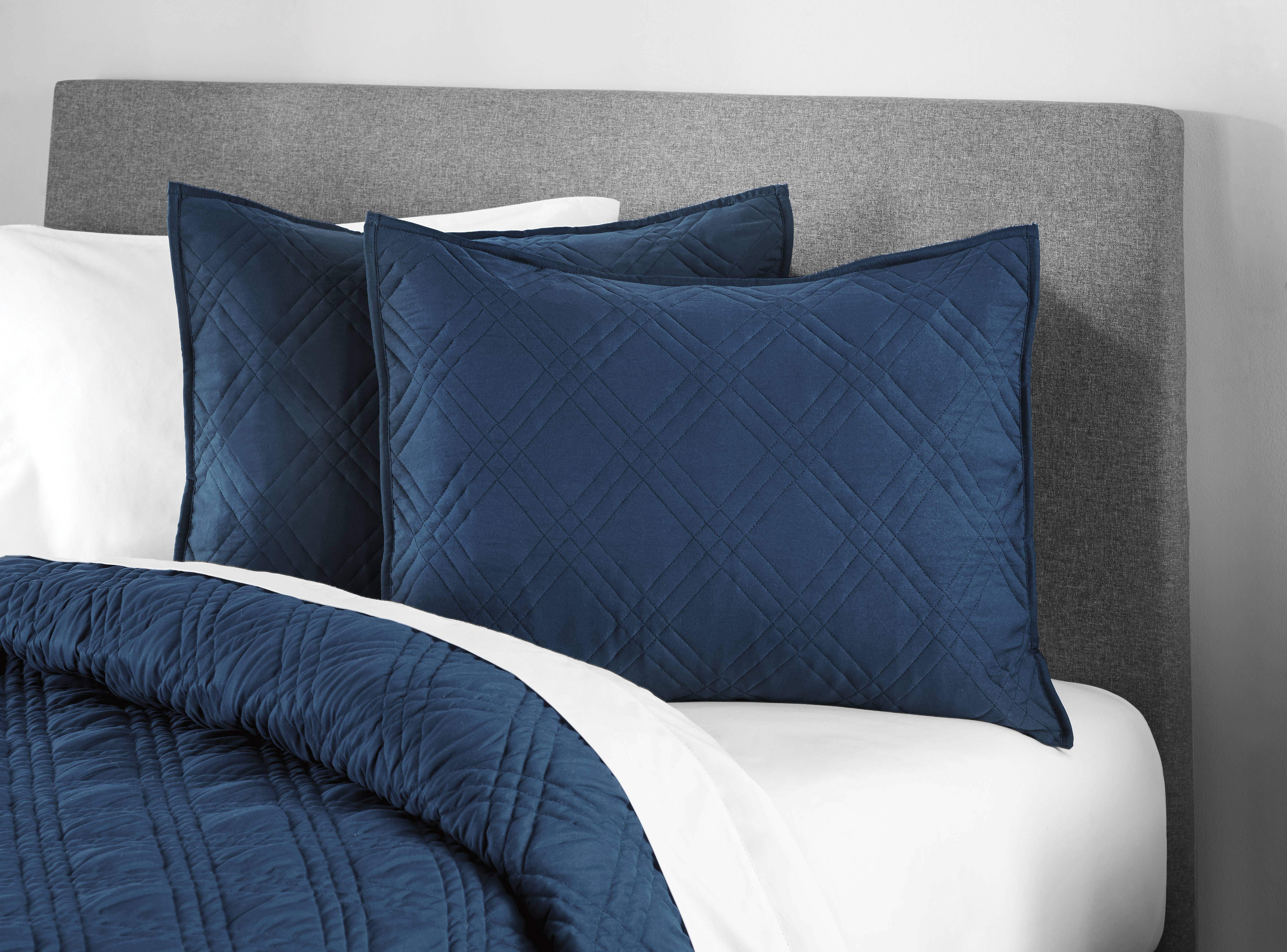 Mainstays Camille Modern Navy Diamond Woven Sham, Standard (1 Count)