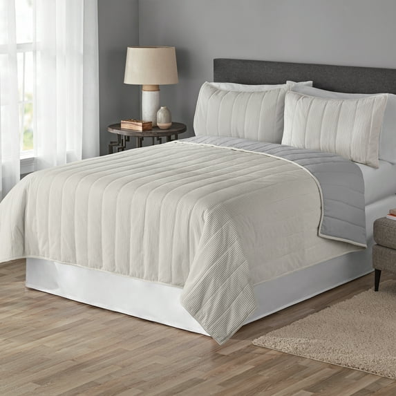 Mainstays Corduroy White Striped Polyester Adult Quilt, Full/Queen, Reversible