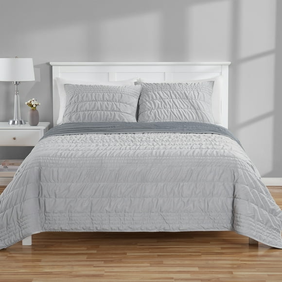 Mainstays Crystal Mink Velvet Reversible Adult Quilt, Zig Zag Stripe, Grey, Full/Queen