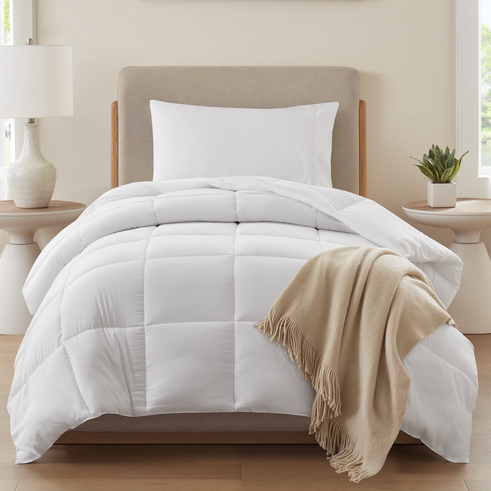 Mainstays Twin/Twin XL Comforter, Down Alternative, All-Season, White
