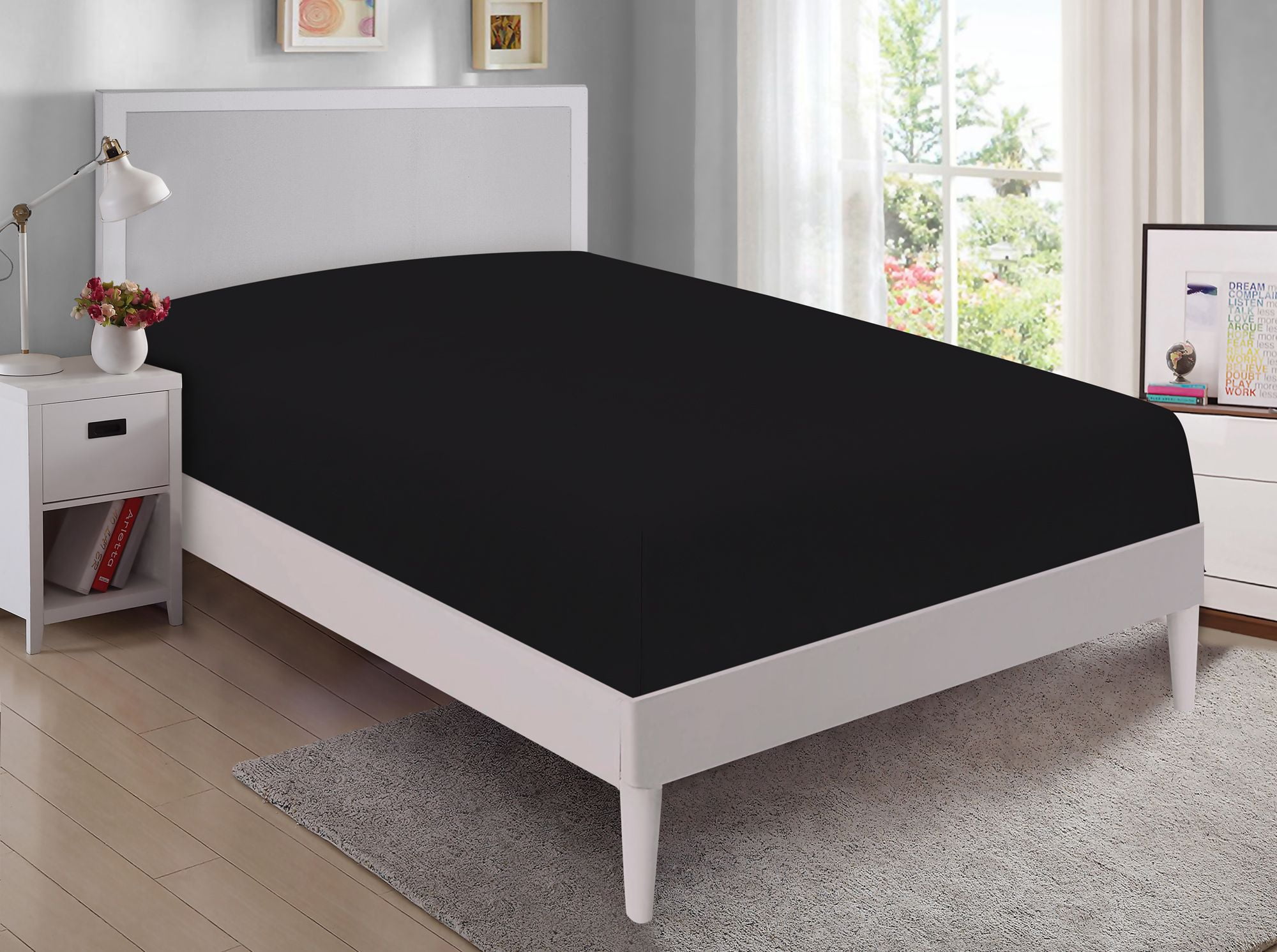 Mainstays Easy Care 300 Thread Count Fitted Bed Sheet, King, Rich Black