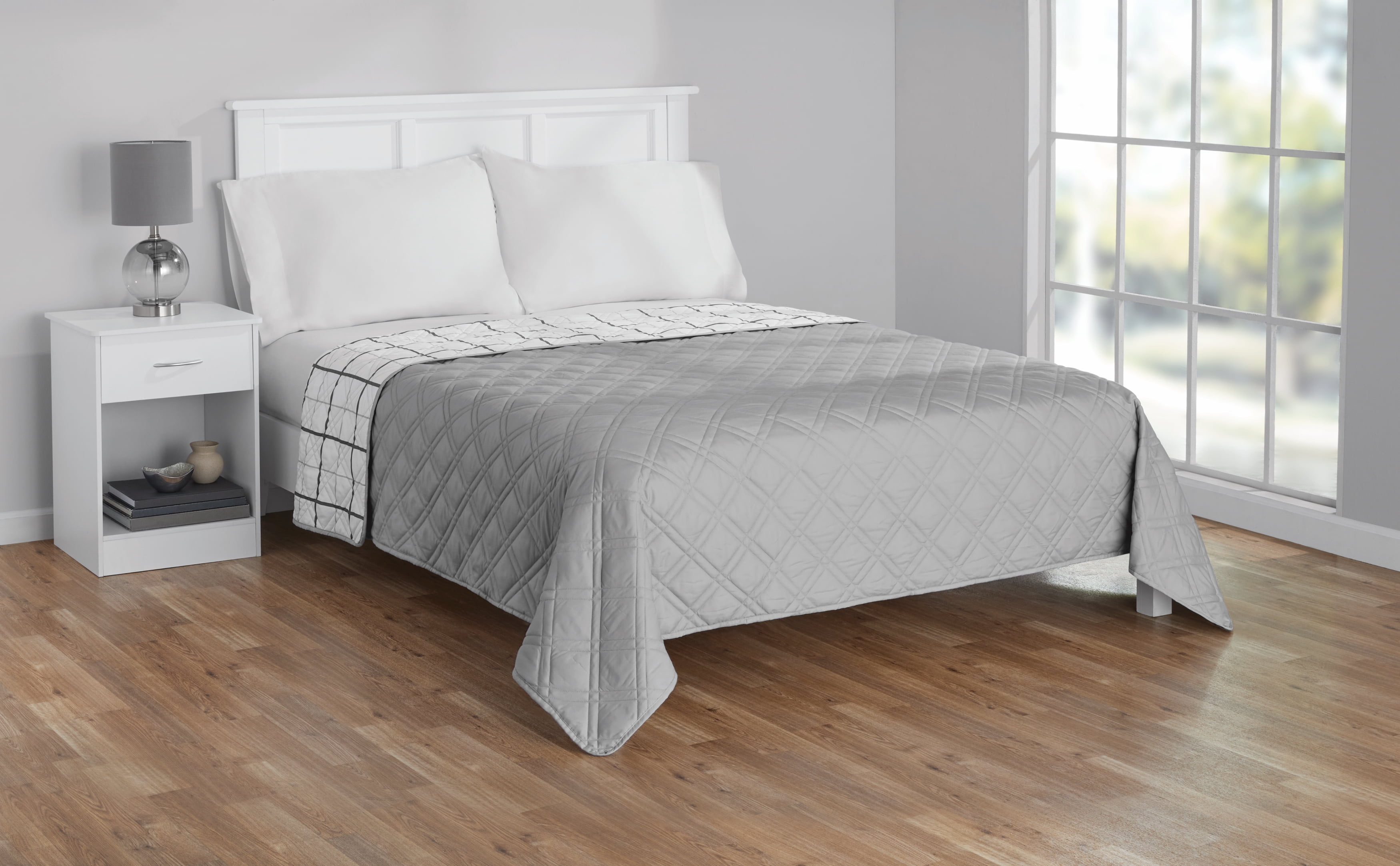 Mainstays Emmett Gray Plaid Microfiber Quilt, Queen - Reversible