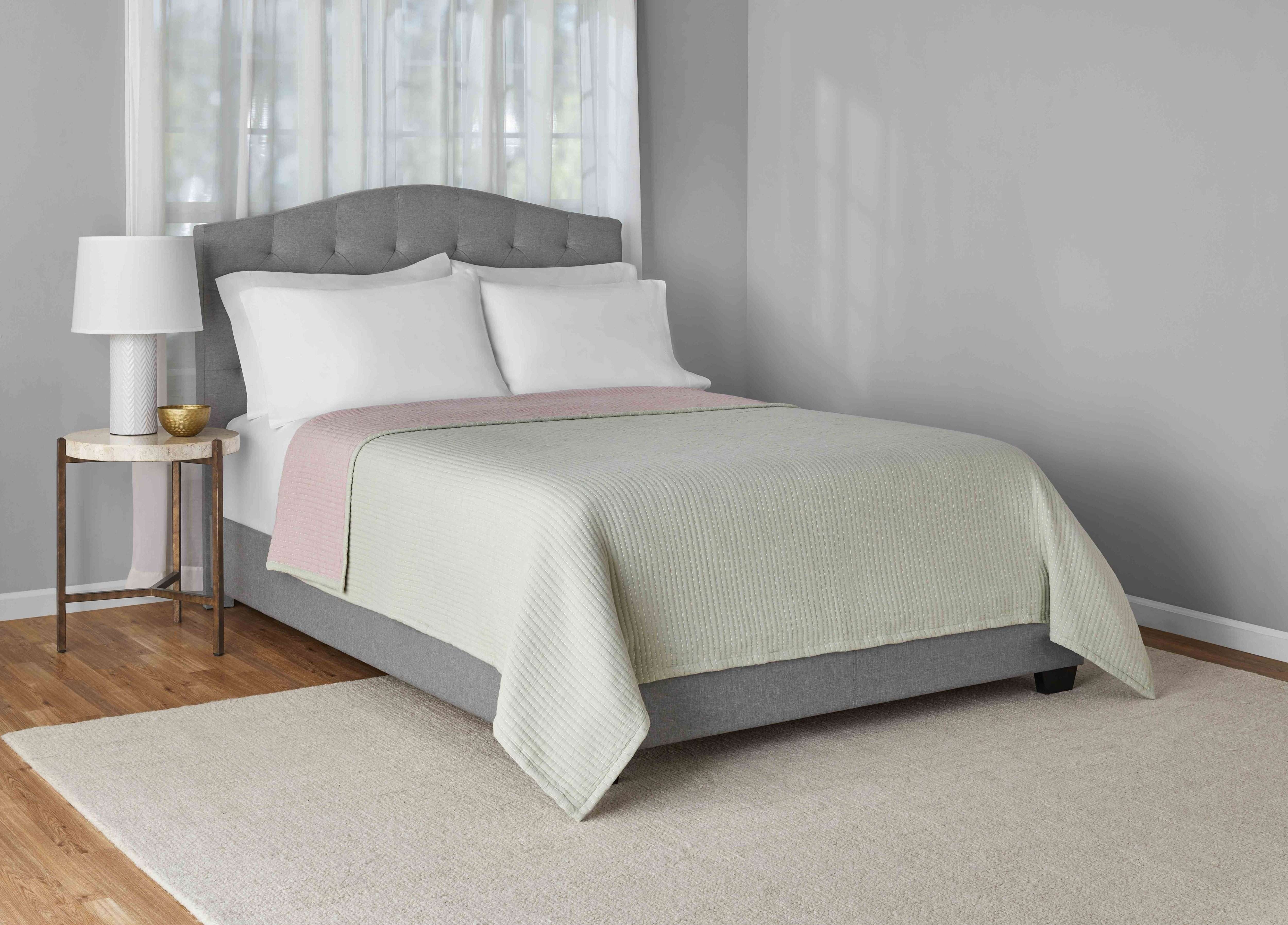 Mainstays 100% Cotton Matelasse Quilt Bedding Denier Filled Jacquard Quilts, Full/Queen - Reversible, Breathable