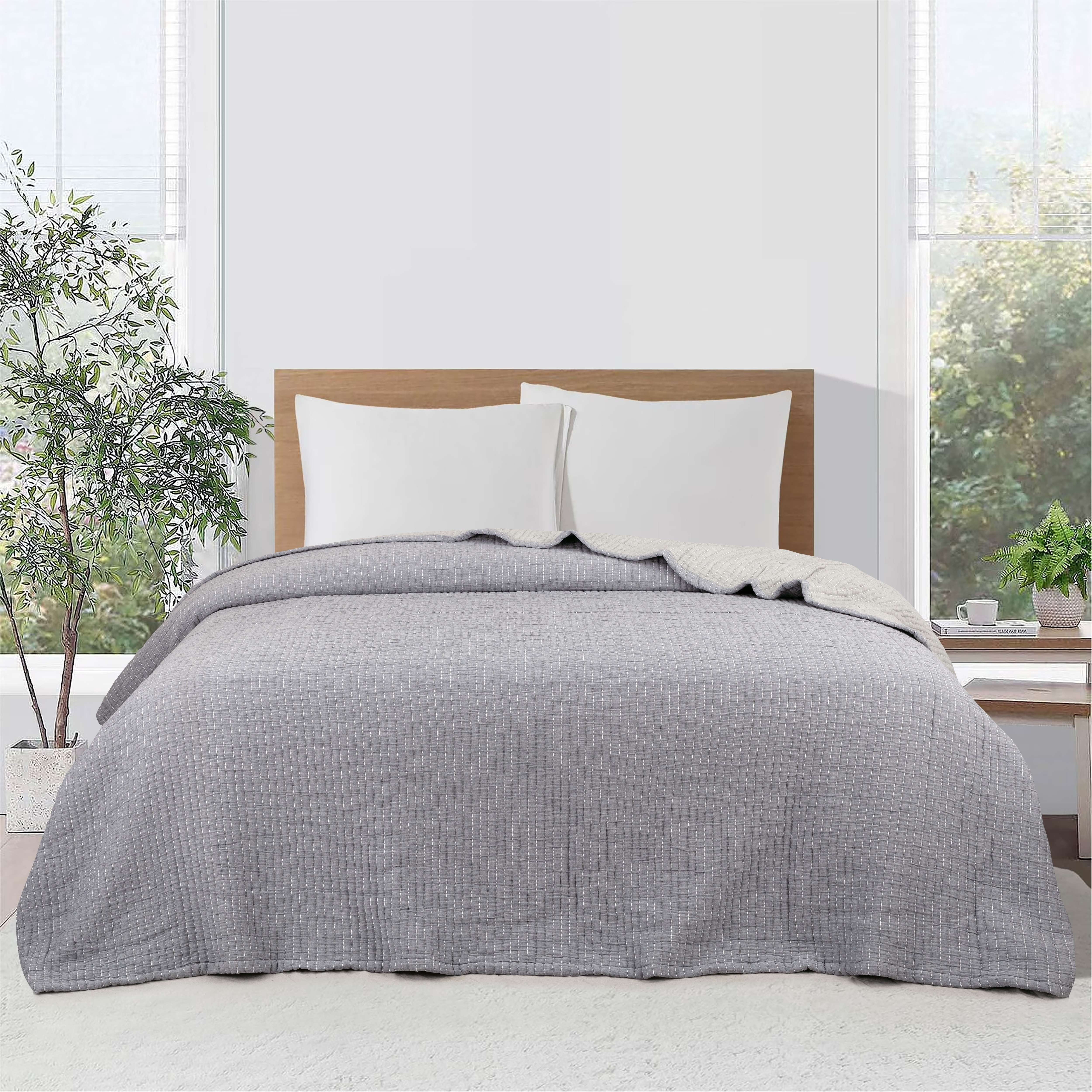 Mainstays 100% Cotton Matelasse Quilt Bedding Gray Solid Print Denier Filled Jacquard Quilts, King - Reversible, Breathable