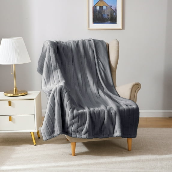 Mainstays Grey Flannel Stripe Faux Fur Throw, 50"x60", Adult/Teen