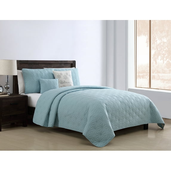 Mainstays Holiday Kaleidoscope Geometric Embossed 5-Piece Bedding Quilt Set, Decorative Pillows Included