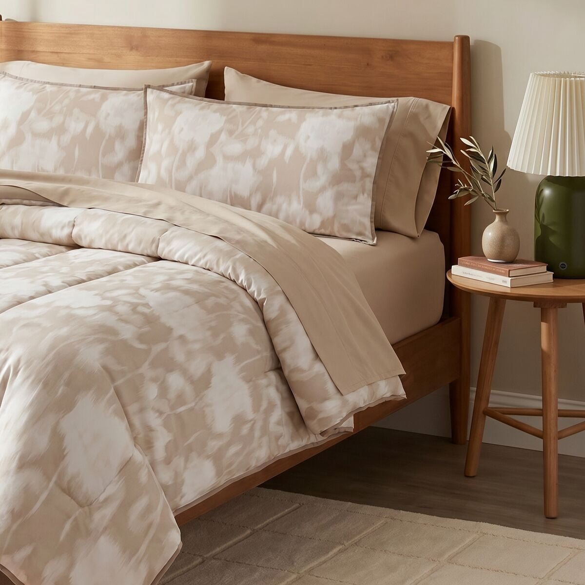 Mainstays Blurred Rose 3-Piece Beige Comforter Set, King