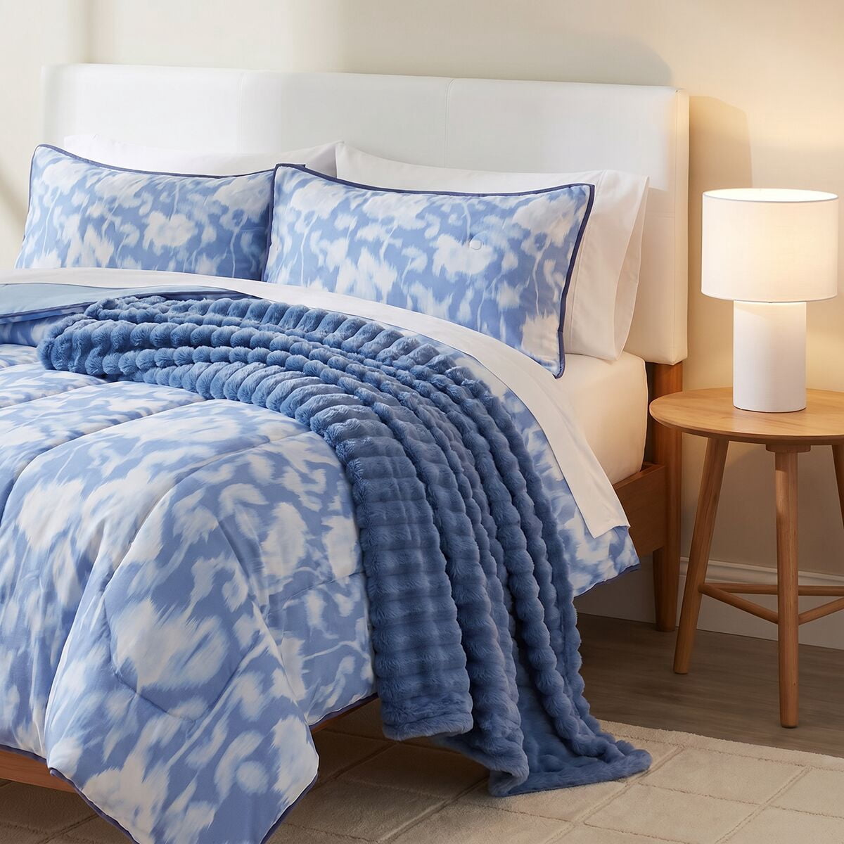 Mainstays Blurred Rose 3-Piece Blue Comforter Set, King