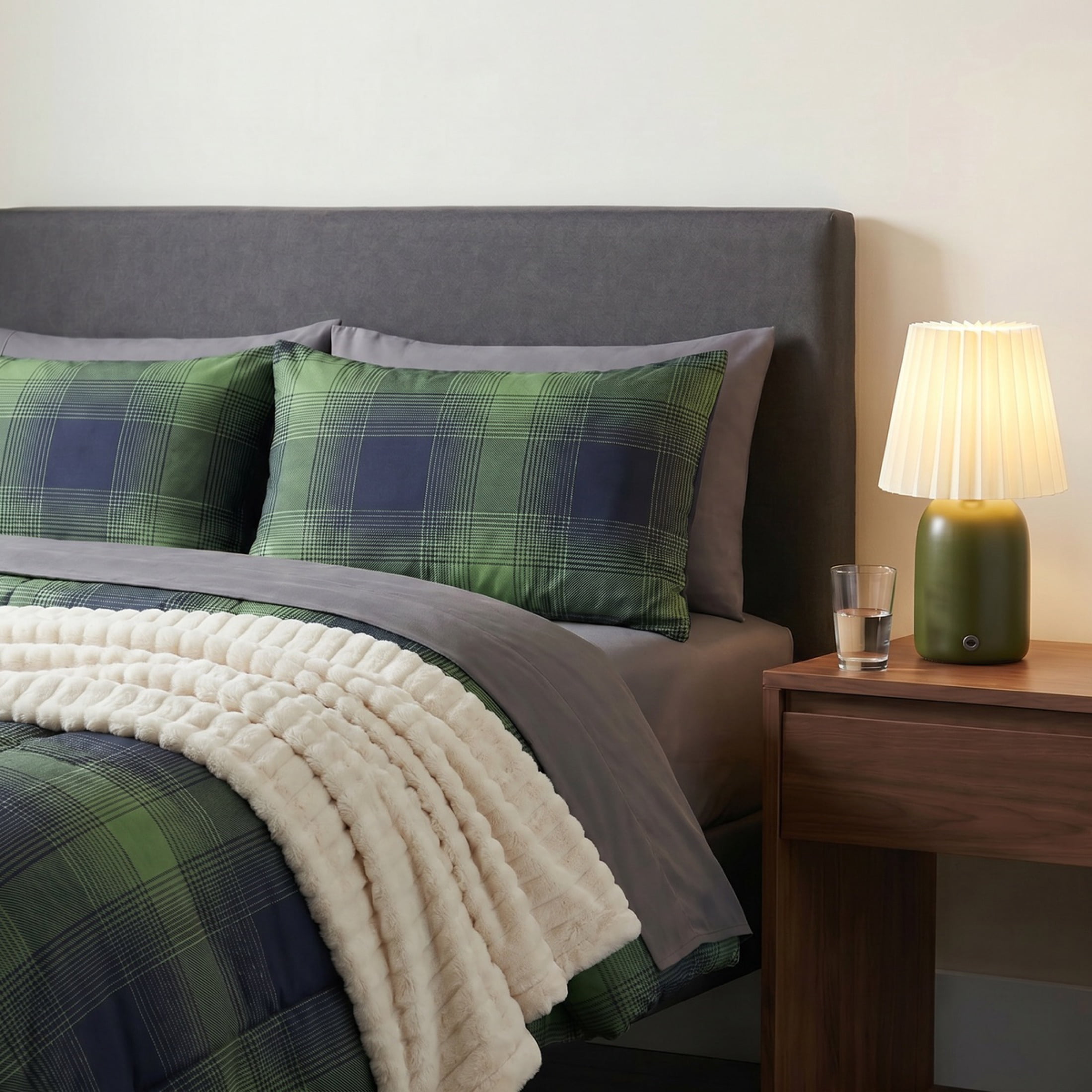 Mainstays Shadow Plaid 3-Piece Green Comforter Set, King