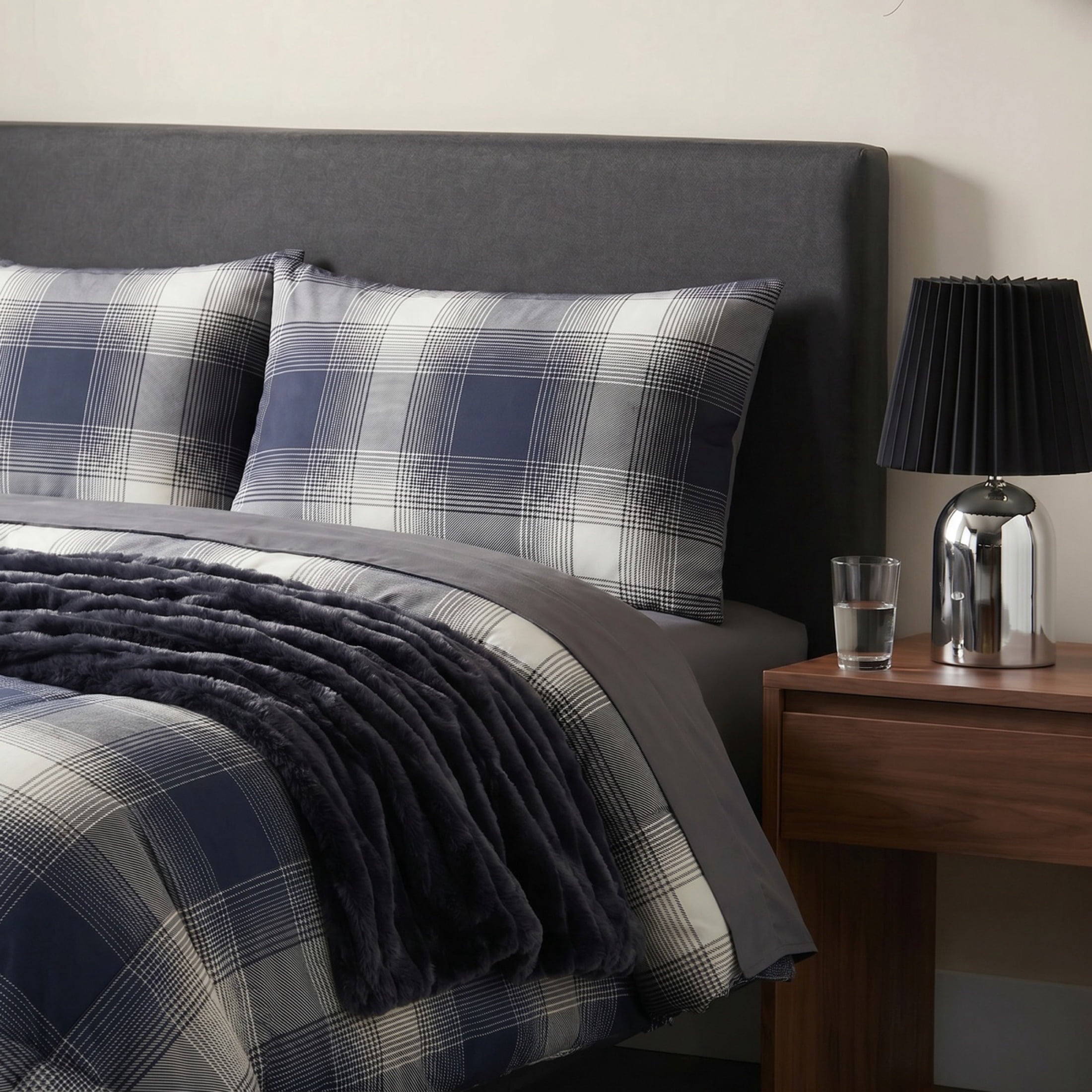 Mainstays Shadow Plaid 3-Piece Grey Comforter Set, King