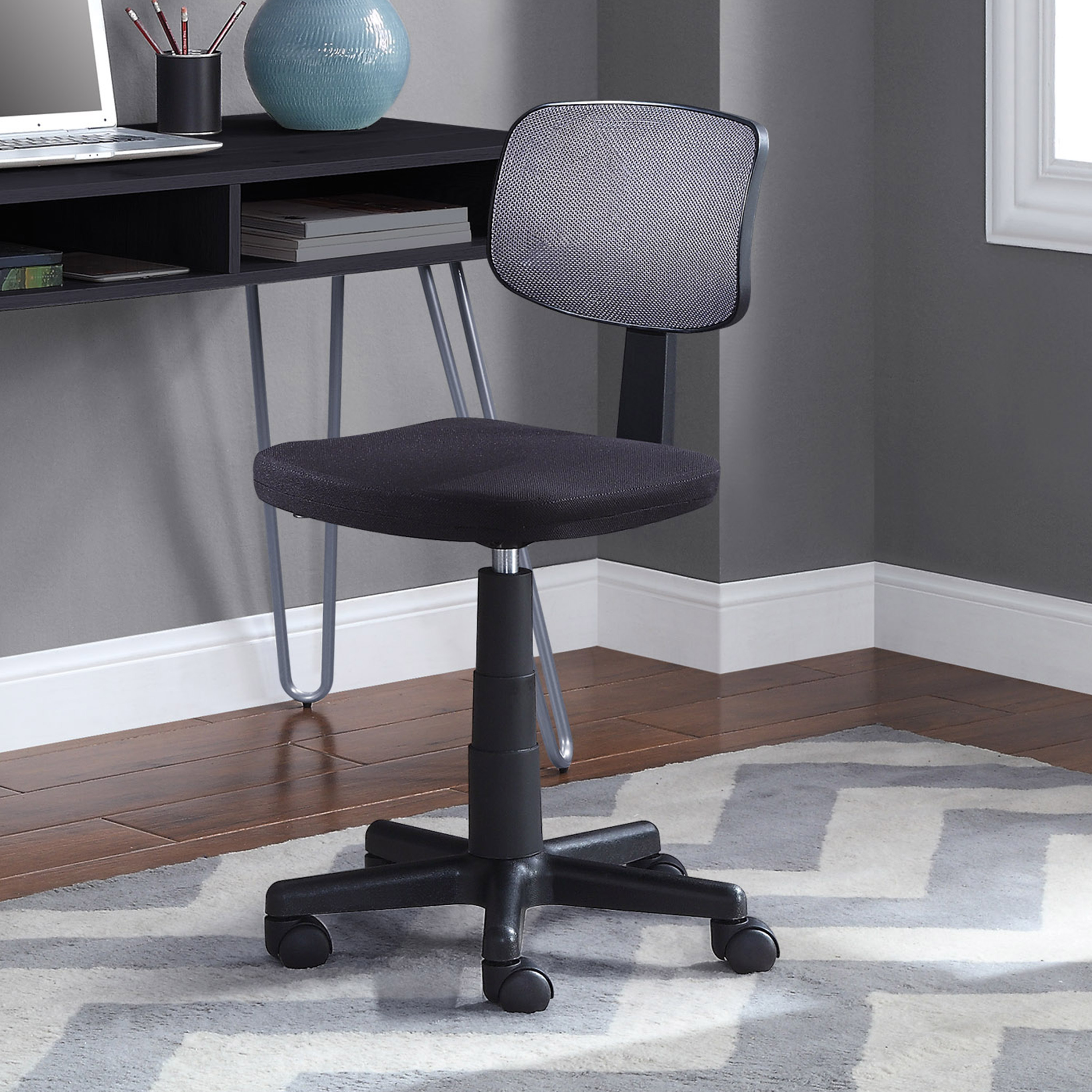 Mainstays Mesh Task Chair with Plush Padded Seat, Gray - image 1 of 9