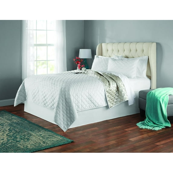 Mainstays Poly Velvet Plush Scallop Stitched 3-Piece Full/Queen Quilt Set