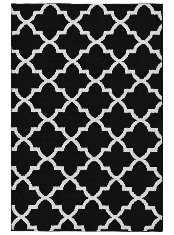 Mainstays Quatrefoil Black/White 45"x66" Geometric Indoor Area Rug
