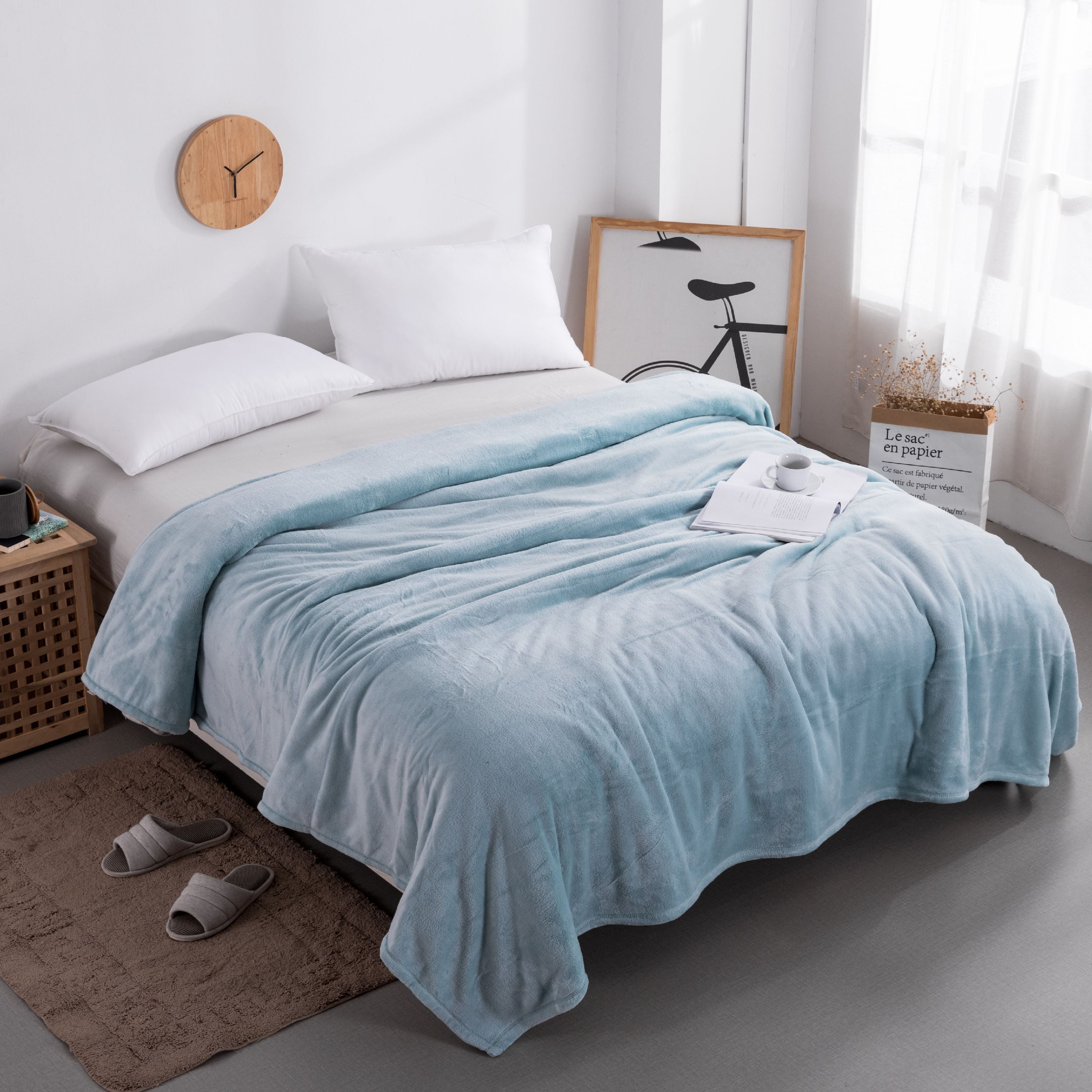 Mainstays Queen Super Soft Plush Bed Blanket in Teal Haze