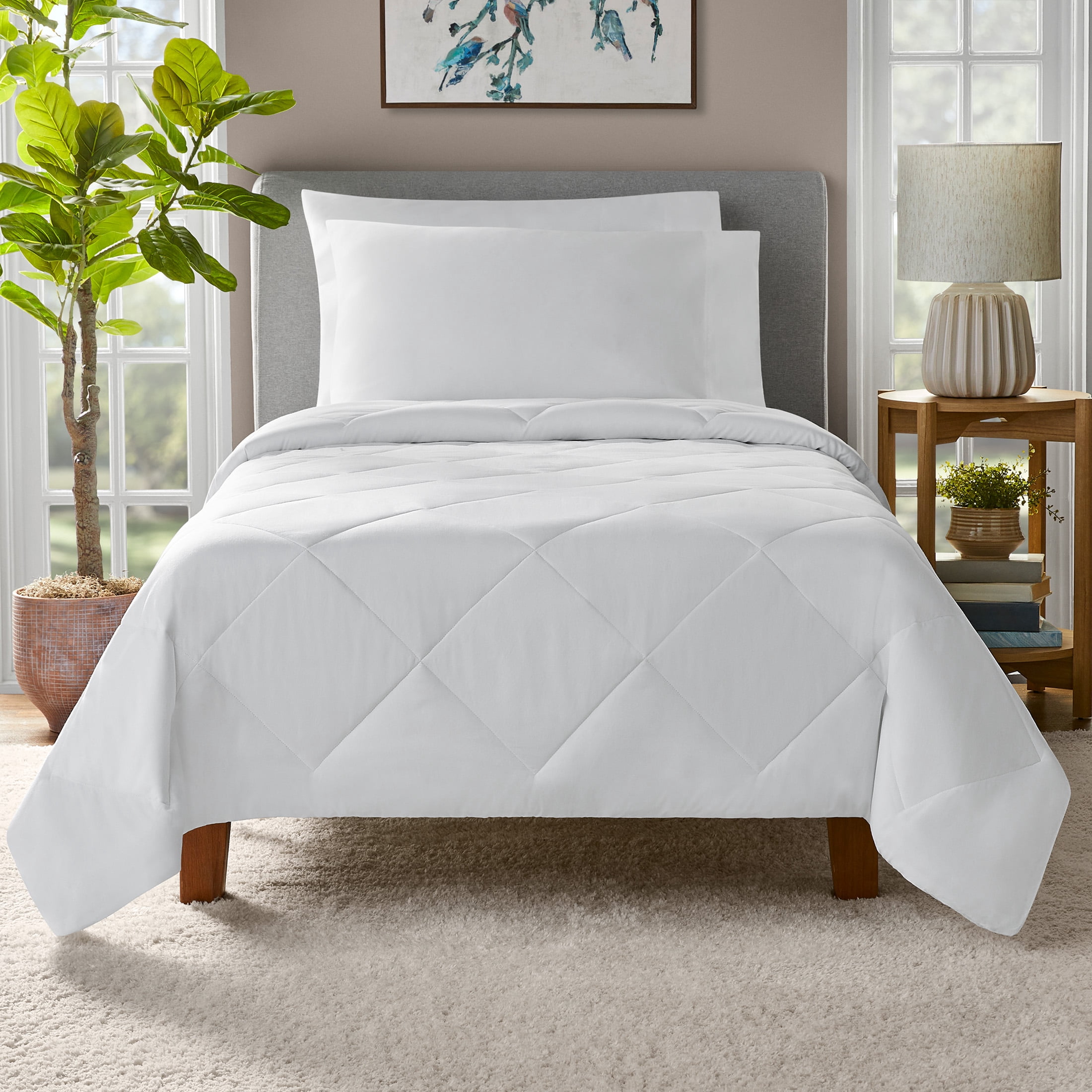 Mainstays Twin/Twin XL Comforter, All-Season Reversible Microfiber, White