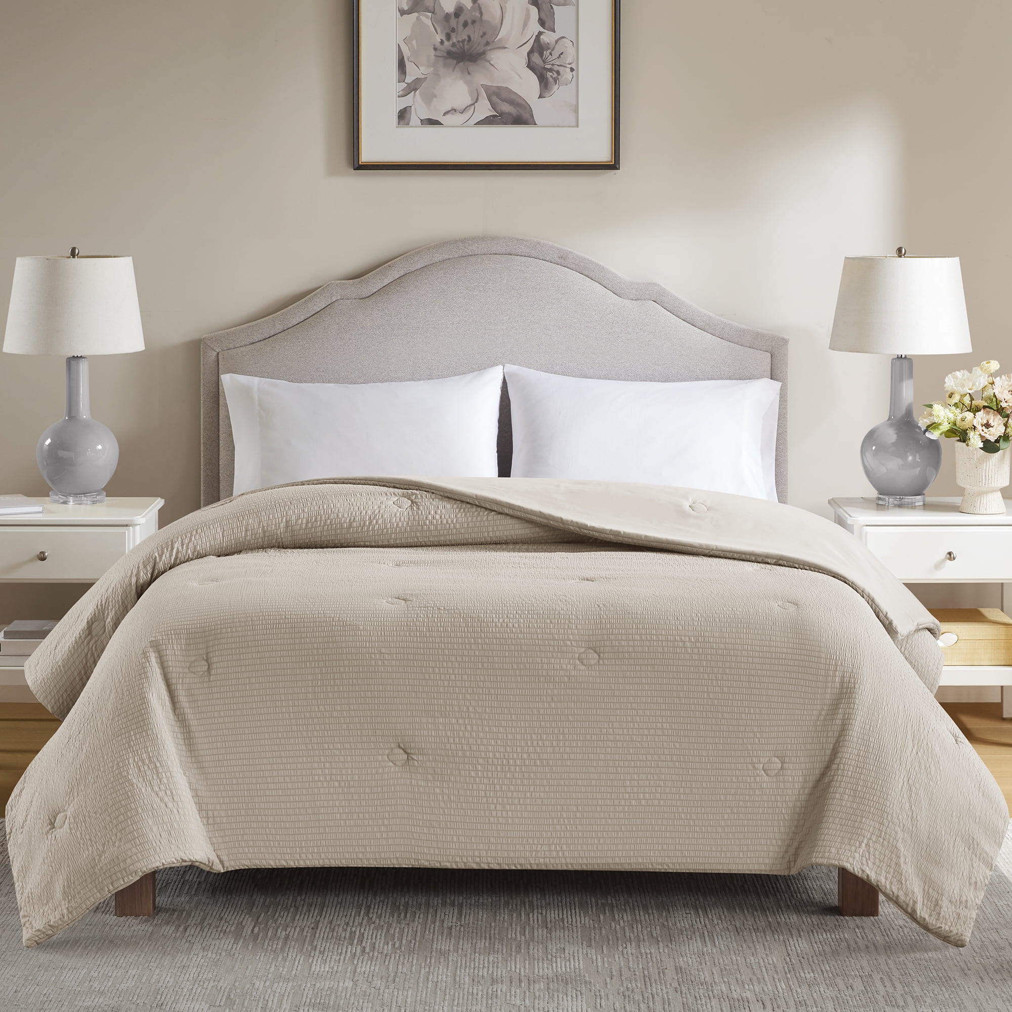 Mainstays King Comforter, Reversible Down Alternative, All-Season, Beige Seersucker