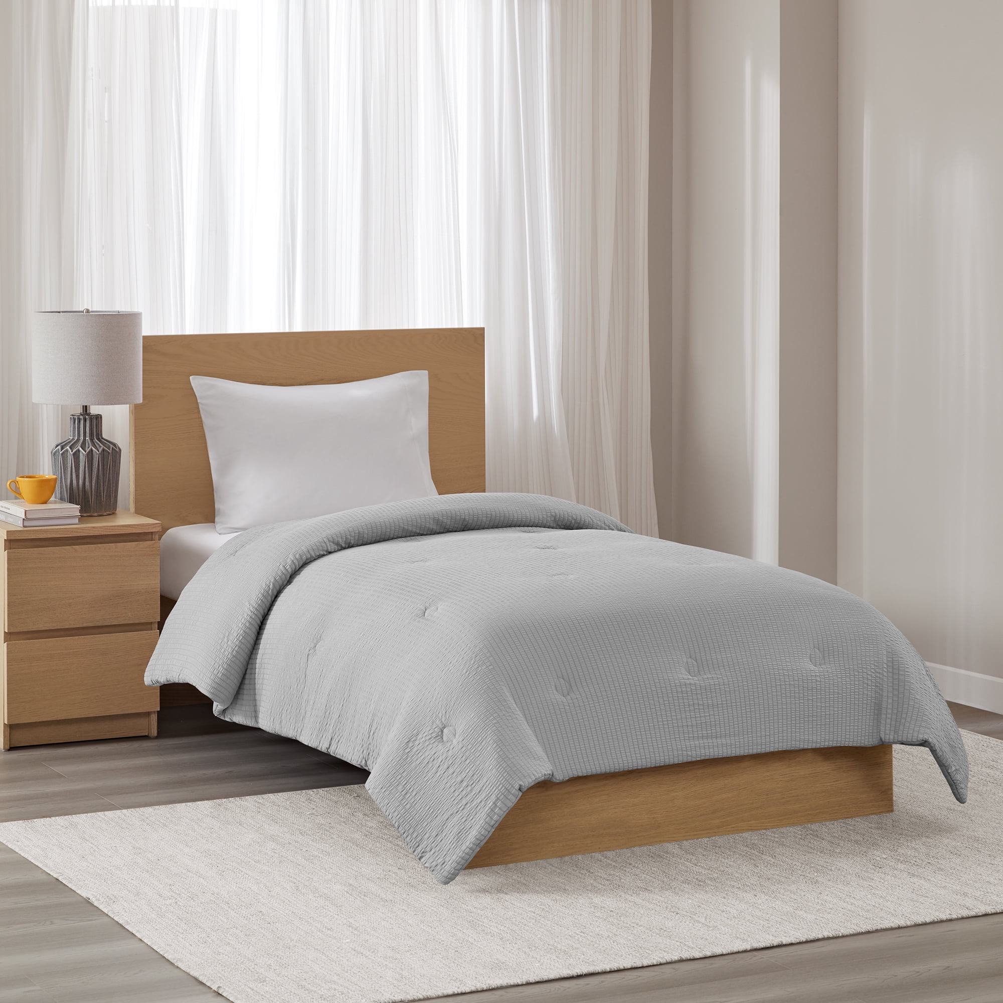 Mainstays Twin/Twin XL Comforter, Reversible Down Alternative, All-Season, Grey Seersucker