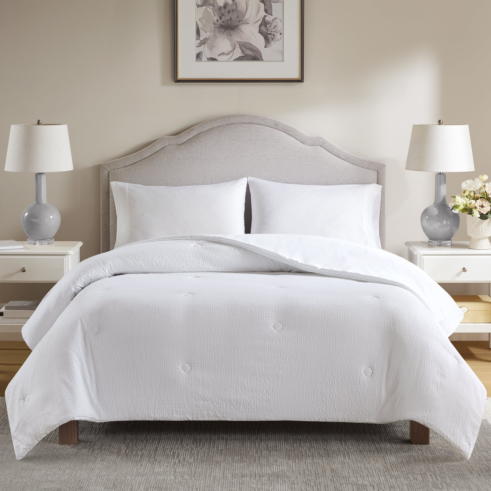 Mainstays King Comforter, Reversible Down Alternative, All-Season, White Seersucker