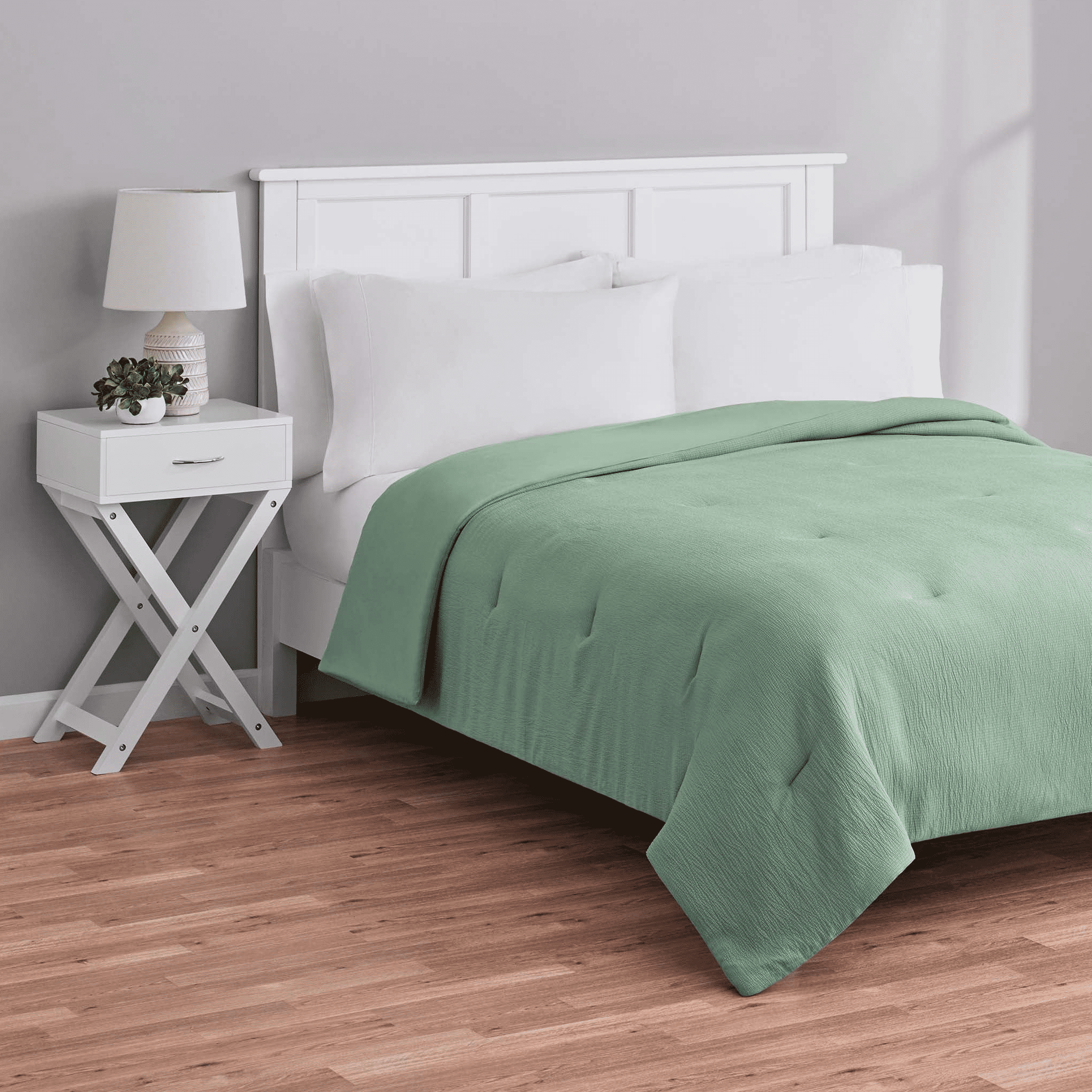 Mainstays Soft Sea Green Comforter, Queen