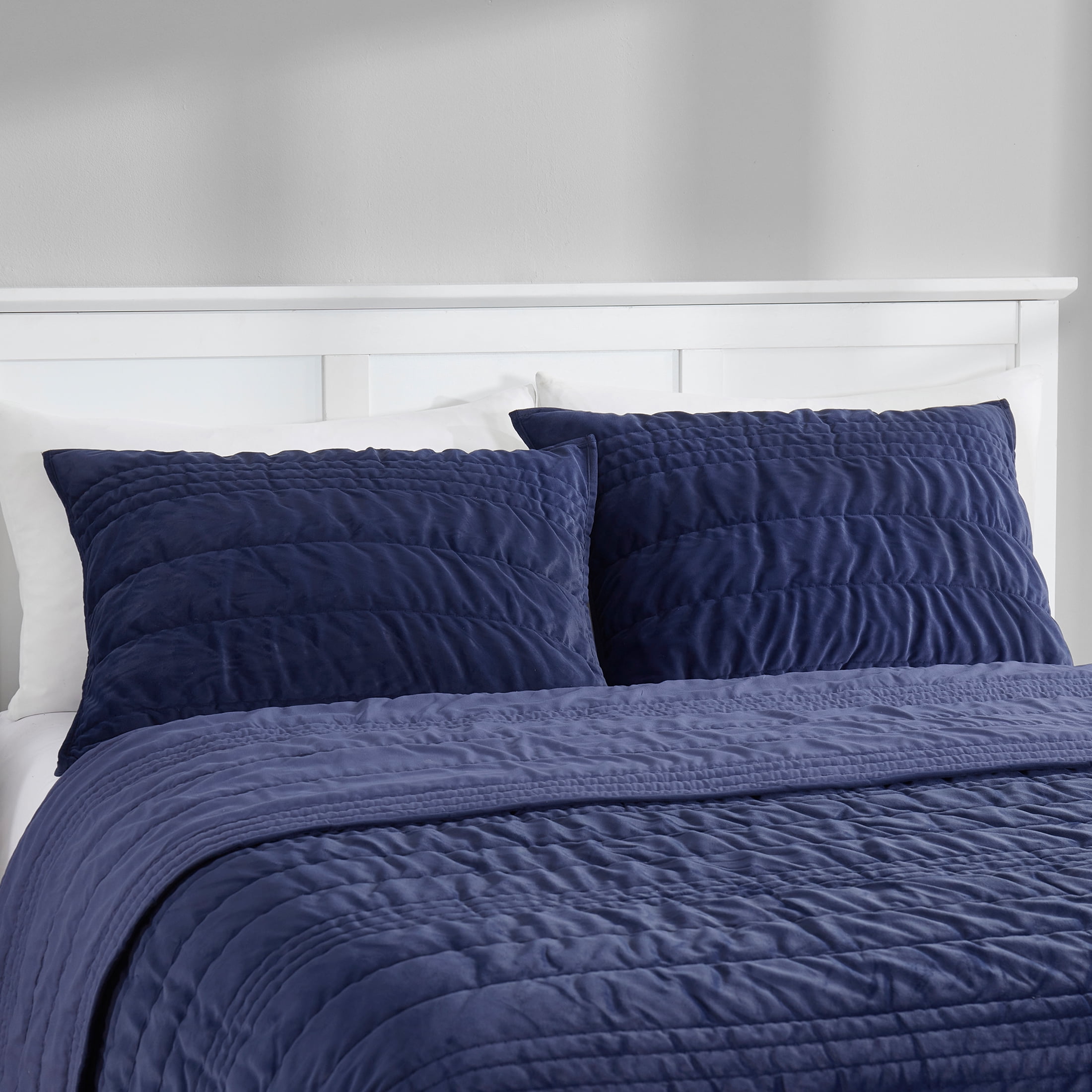Mainstays Solid Navy Zig Zag Stripe Reversible Crystal Mink Pillow Shams, Standard (2 Count)