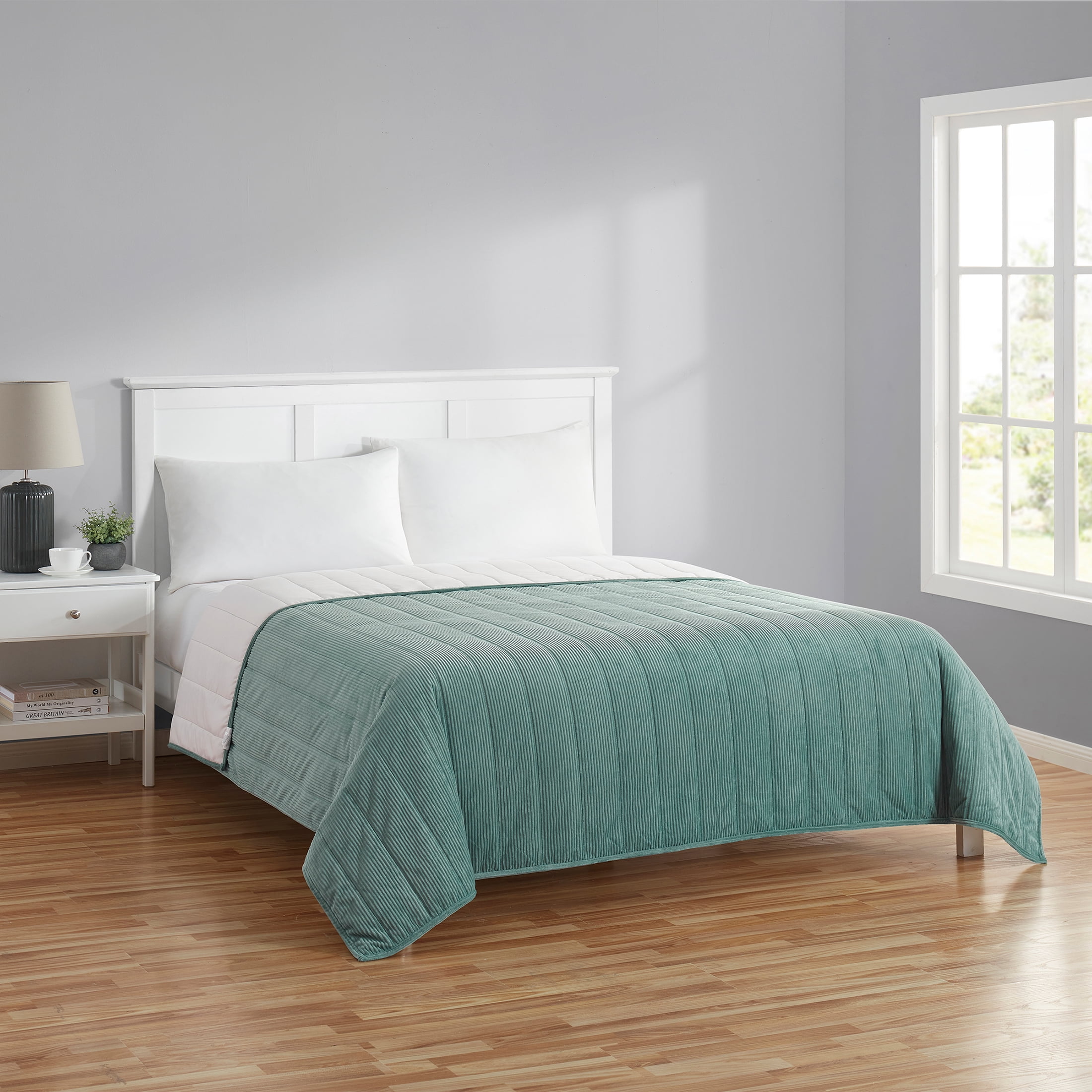 Mainstays Solid Textured Corduroy Striped Quilt, Sage Green, King, All Ages