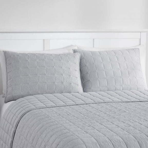Mainstays Solid Textured Box Crinkle Quilted Pillow Sham, Silver, King, Soft Wash, 2 Pack, All Ages
