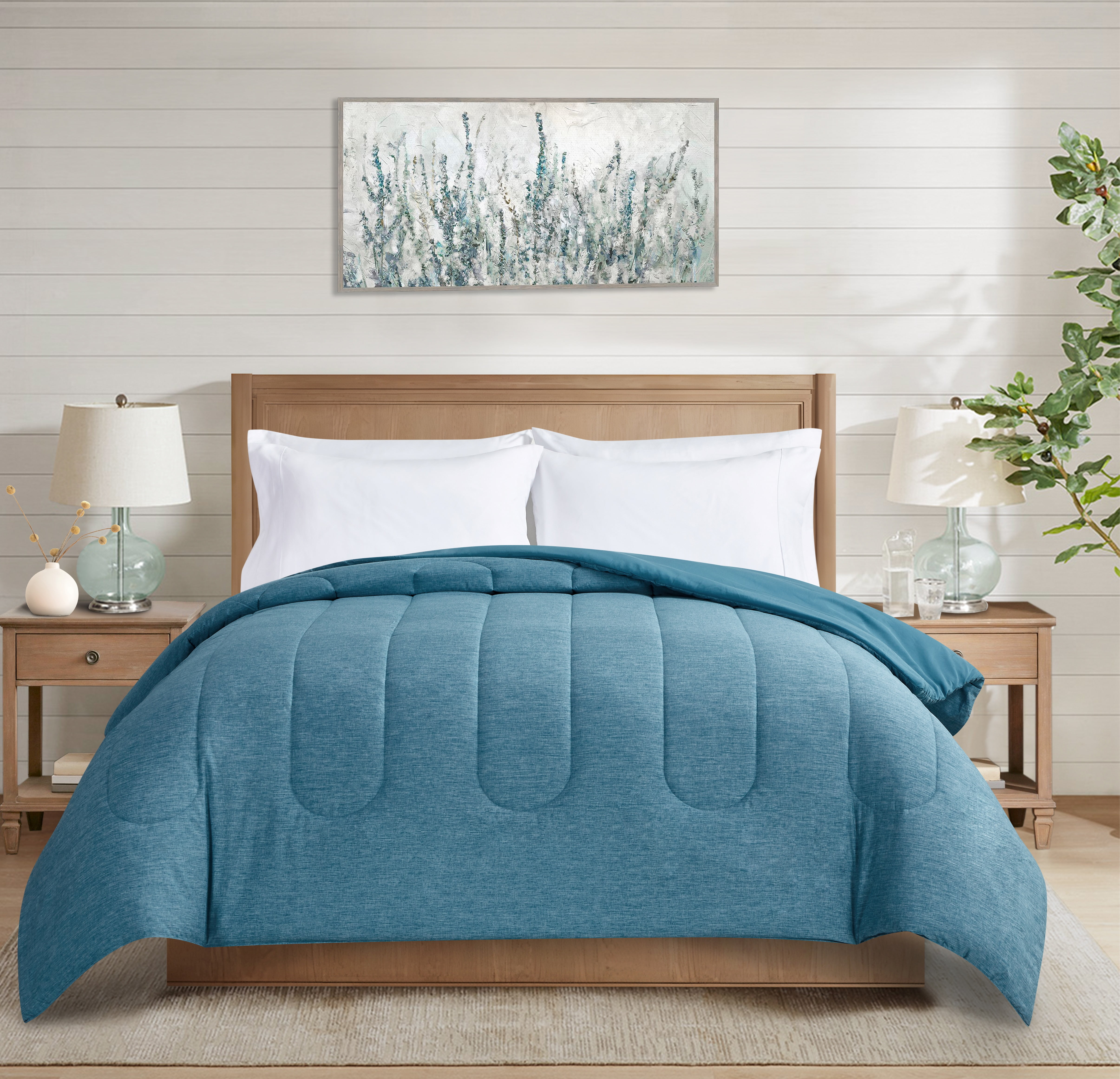 Mainstays Super Soft Microfiber Reversible Comforter, Full/Queen, Cool Blue, 1 Piece