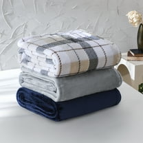 Mainstays Super Soft Plush Blanket, Neutral Plaid, Twin, Adult/Teen