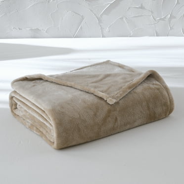 Mainstays Super Soft Plush Blanket, Brown, Twin, Adult/Teen