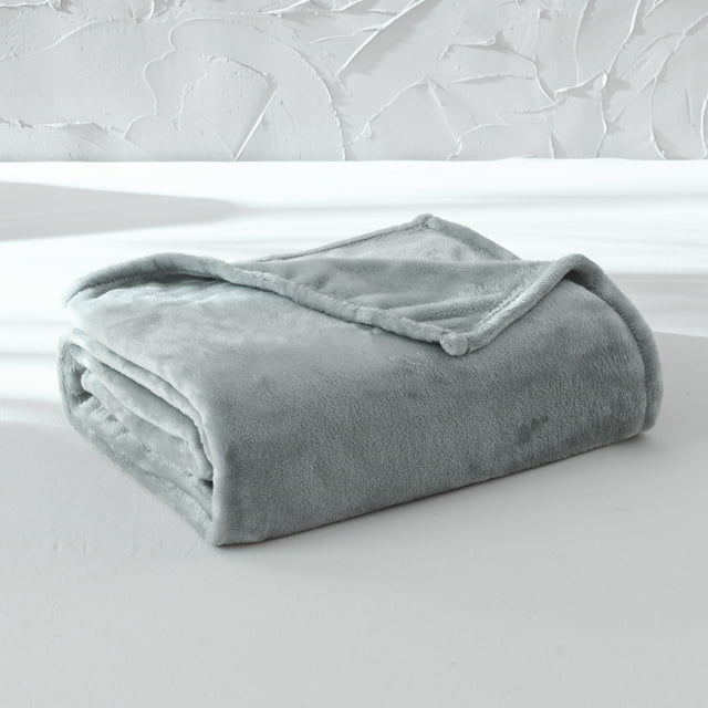 Cozelle® 60" x 80" Plush Oversized Throw
