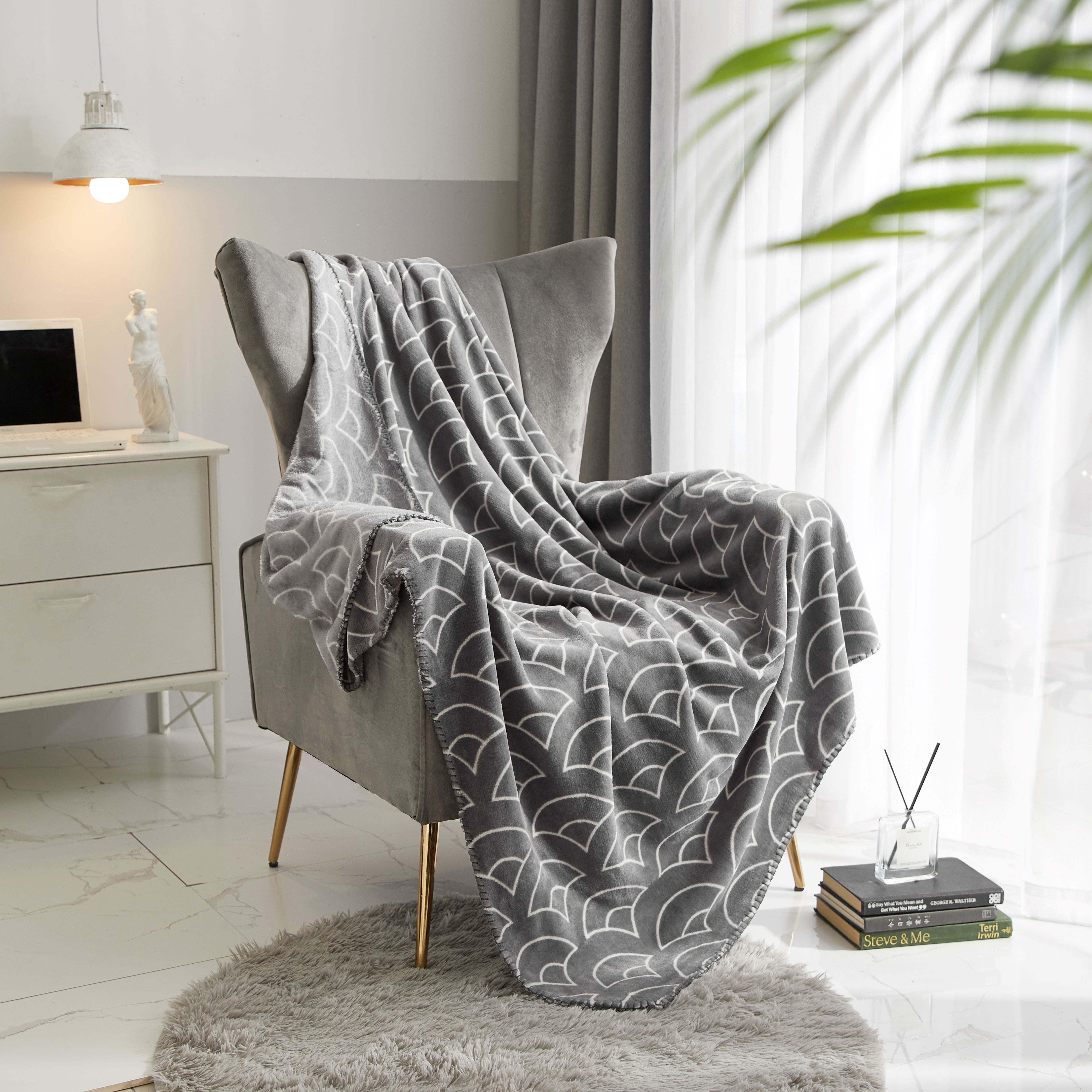 Mainstays Super Soft Plush Throw Blanket 50 x 60