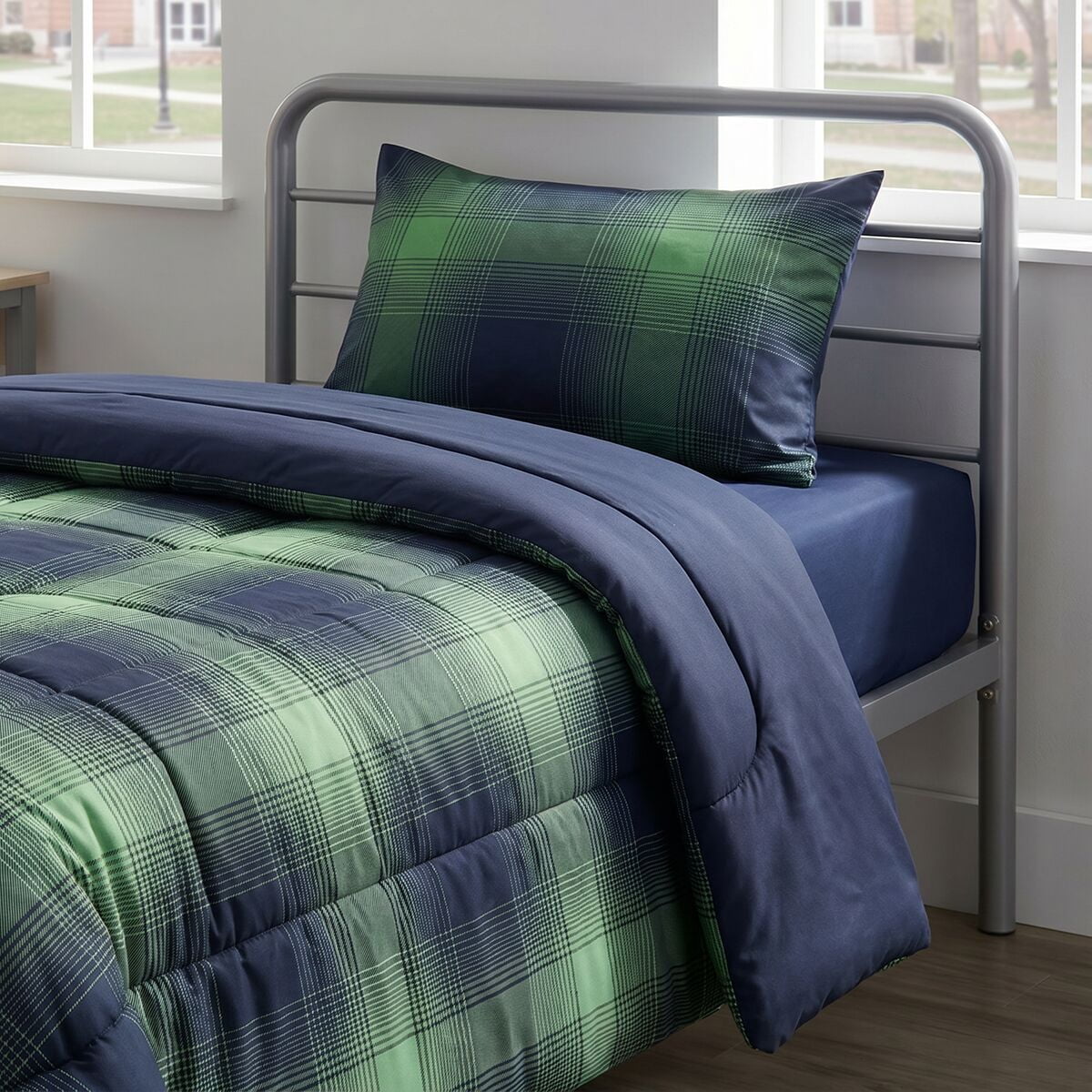 Mainstays Shadow Plaid 2-Piece Green Comforter Set, Twin/Twin XL