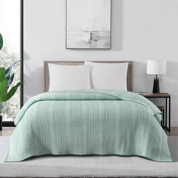 Mainstays Essentials King Stripe Quilt, Green Coverlet, Lightweight & Reversible Bedding