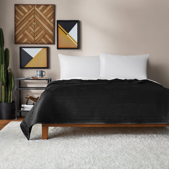 Mainstays Soft Velvet Quilt, King, Rich Black, Soft & Cozy Bedding