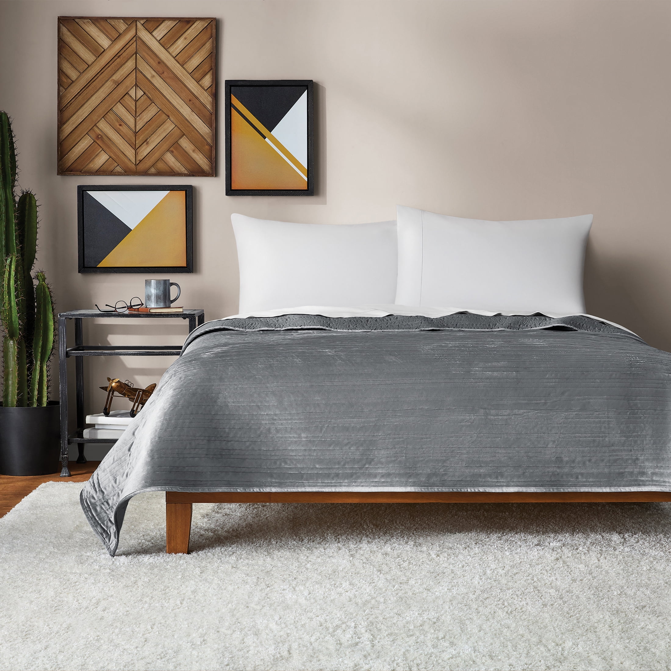 Mainstays Soft Velvet Quilt, Full/Queen, Soothing Grey, Soft & Cozy Bedding