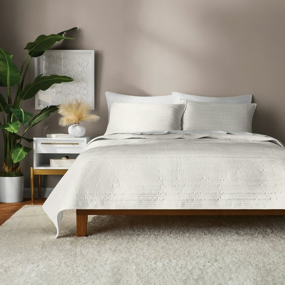 Mainstays Full/Queen Quilt – Luxury Velvet, Off-White, Stripe-Stitched, Soft & Cozy Bedding