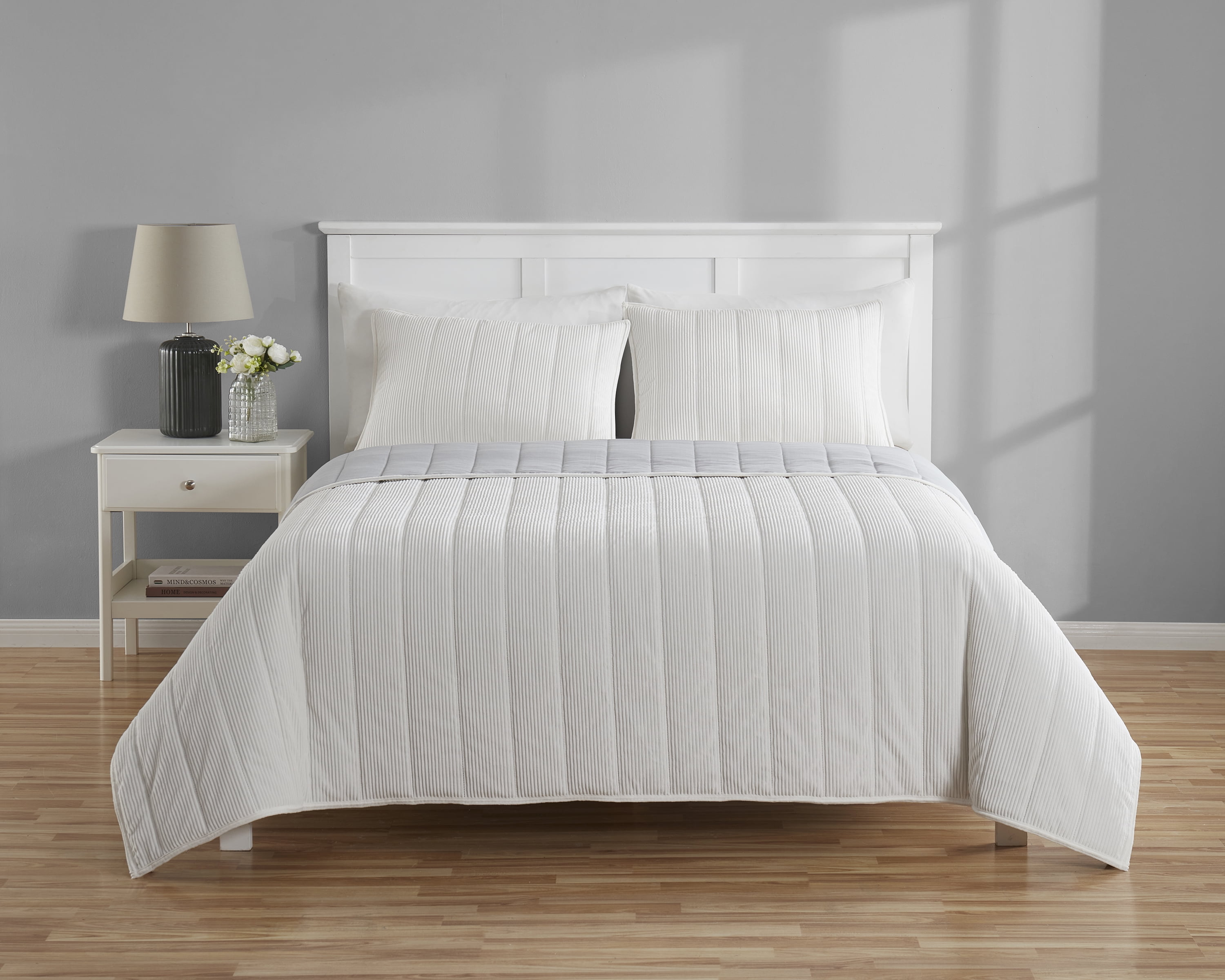 Mainstays Corduroy Quilt, Full/Queen, White, Reversible Bedding