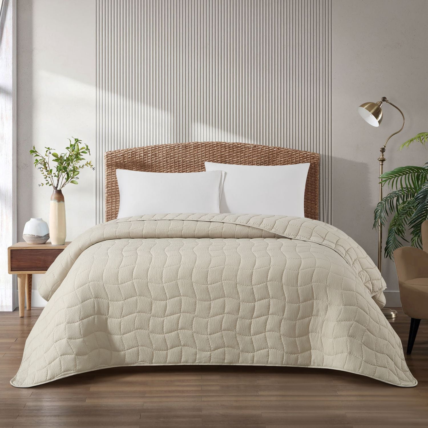 Mainstays by Becky G. & Alejandra Papyrus Beige Cloud Quilt, Full/Queen
