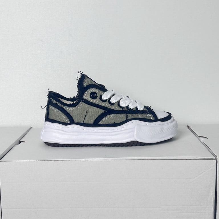 Maison MIHARA YASUHIRO MMY Peterson Low distressed canvas sneakers