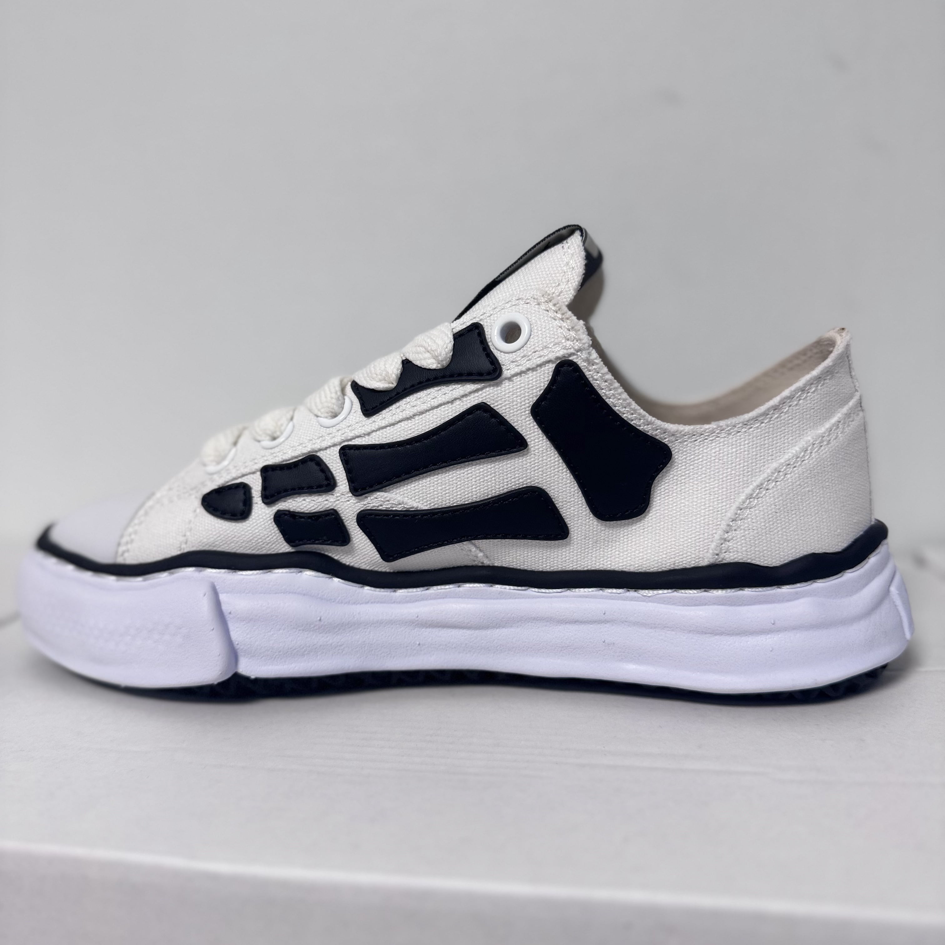 Maison MIHARA YASUHIRO White PETERSON OG Sole Canvas Low-top
