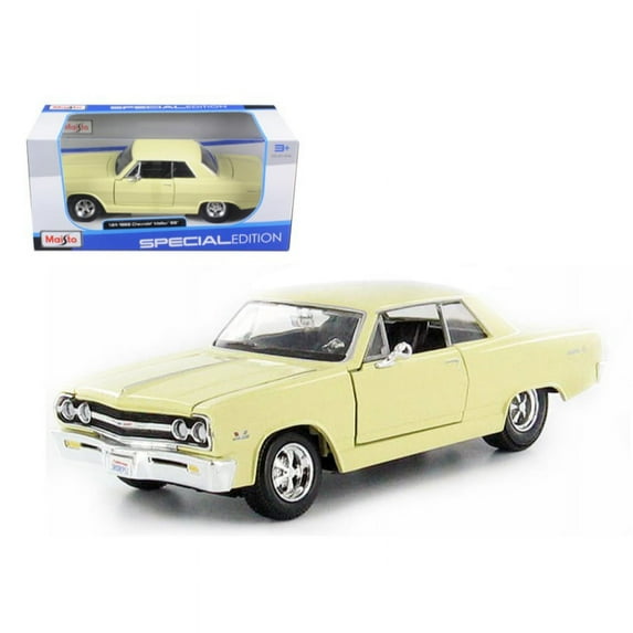 Maisto 1:24 Scale Red 1965 Chevrolet Malibu SS Diecast Car