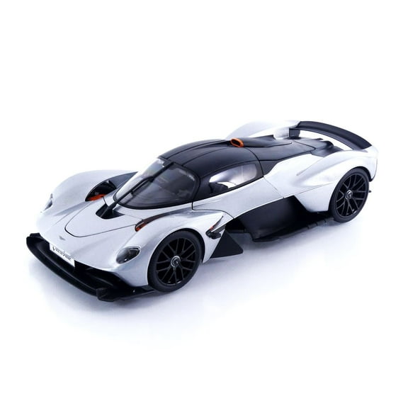 Maisto 2022 Aston Martin Valkyrie Silver and Matte Black 1:18