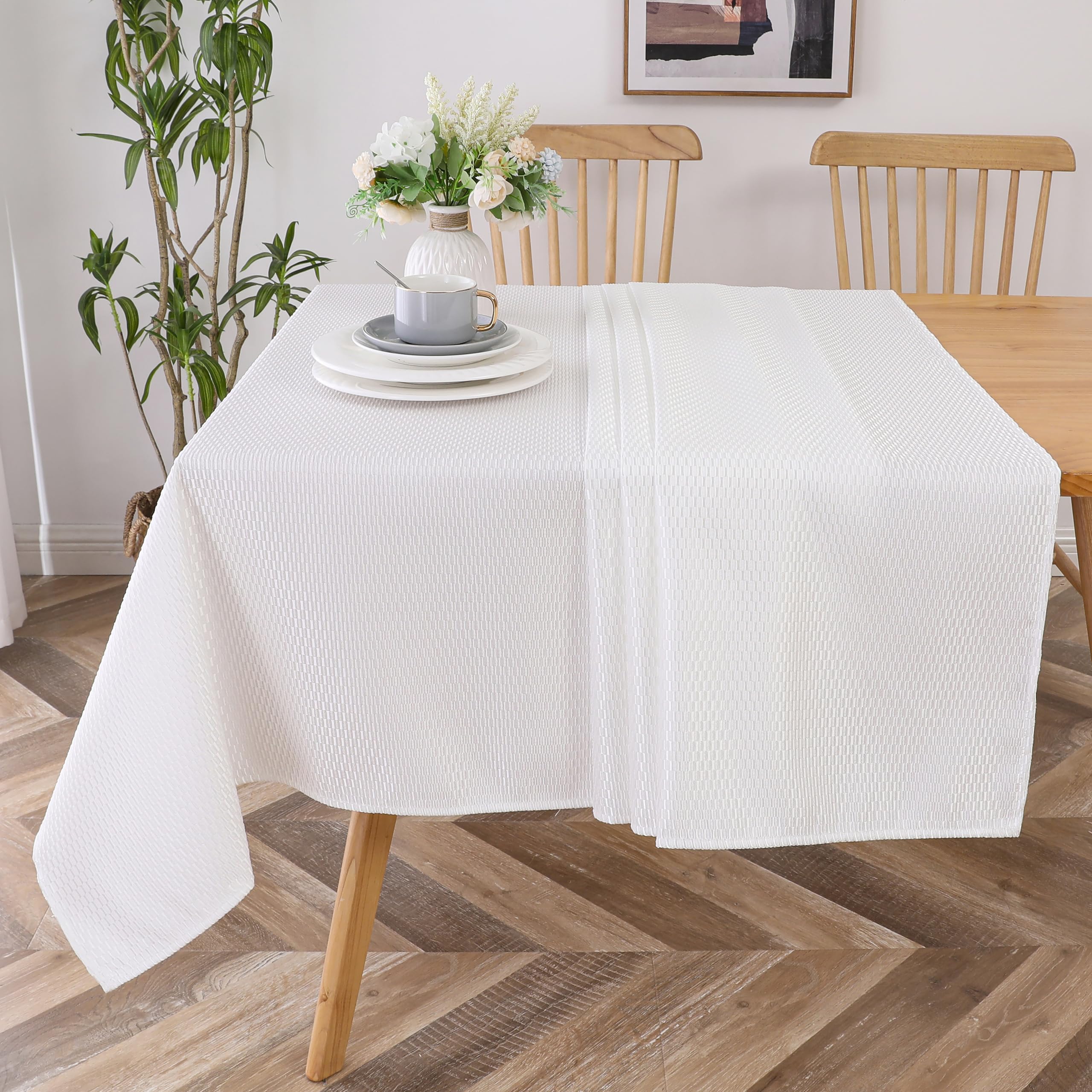 Majestic Giftware Jacquard Tablecloth - White & Gold Wave Pattern European Style Dining