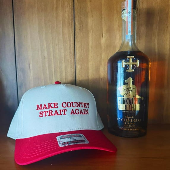 Make Country Strait Again Hat, Funny Adjustable Snapback Baseball Cap with Embroidered Slogan, Vintage Retro Trucker Style Hat for Men and Women, Country Music Fan Accessory