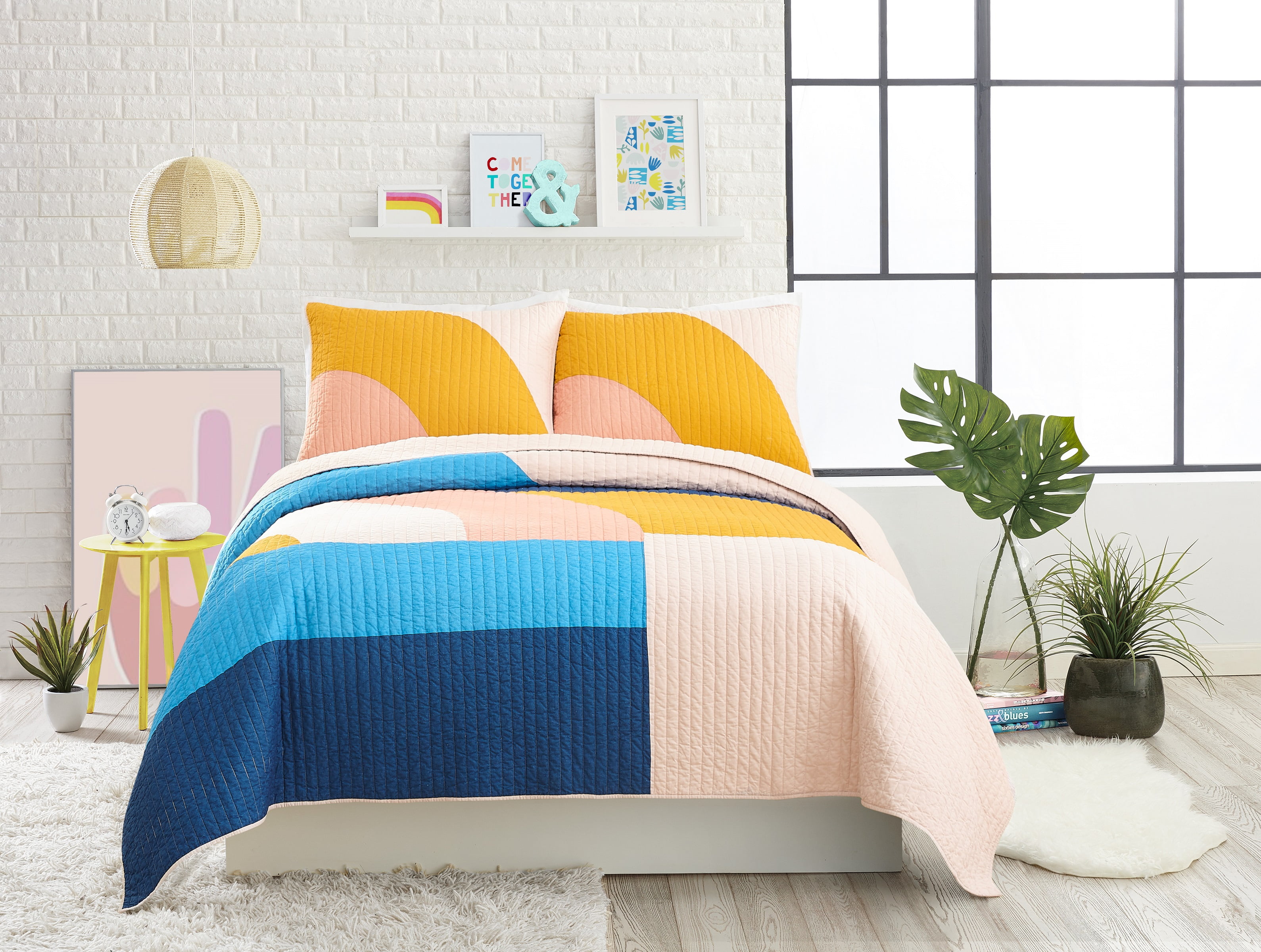 Modshapes Full Organic Cotton Reversible Quilt Set in Pink
