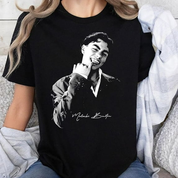 Malachi Barton Portrait Unisex T-Shirt, Sizes S-5XL - Gategoo