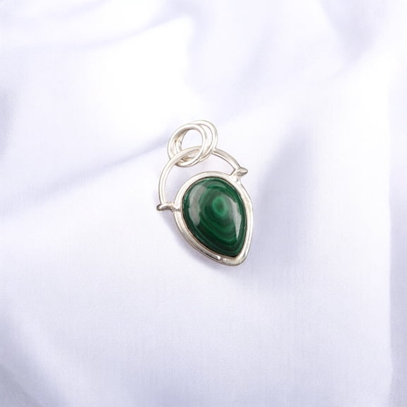 Malachite Pendant 925 Sterling Silver Jewelry