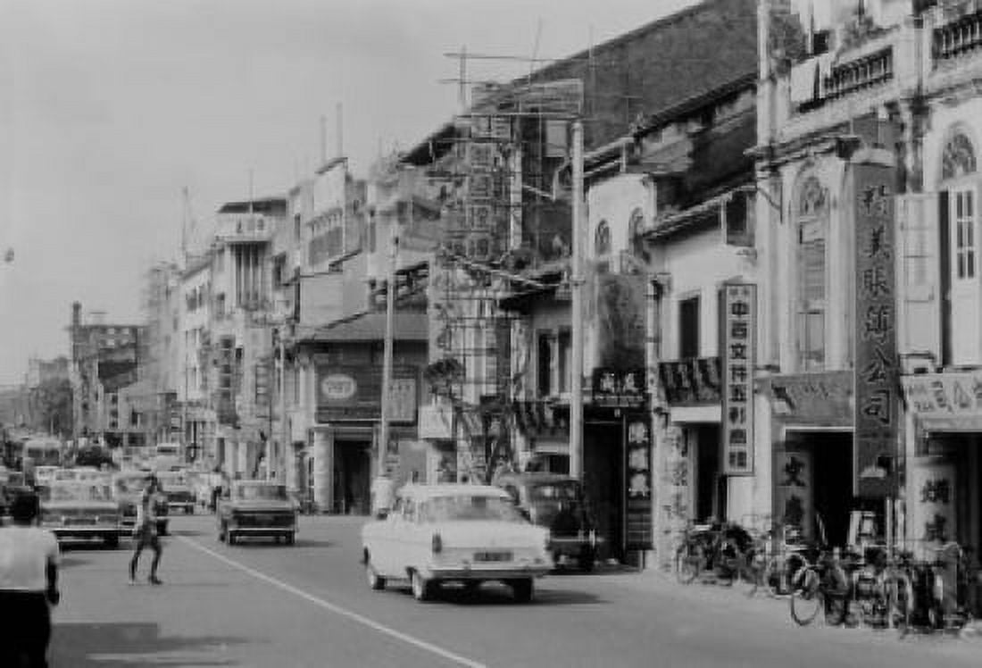 Malaysia Singapore street scene Canvas Art - (24 x 36)